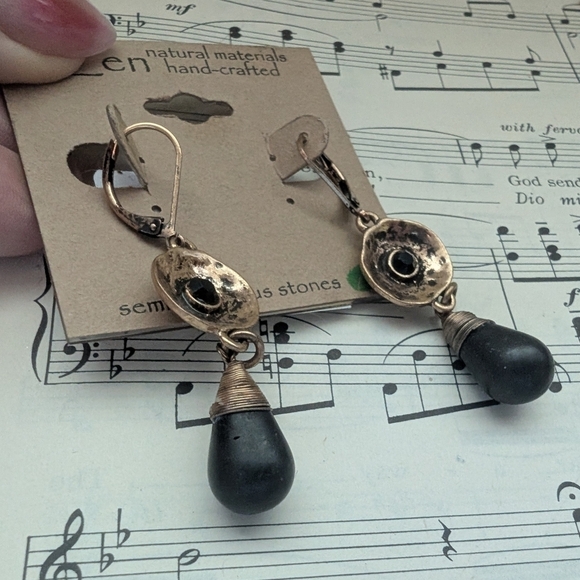 Jewelry - Gold and Black Drop Earrings